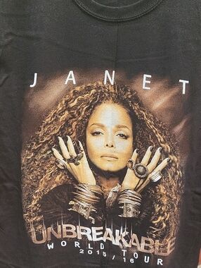Unbreakable World Tour 2015/16 Graphic Tee - Black & Gold